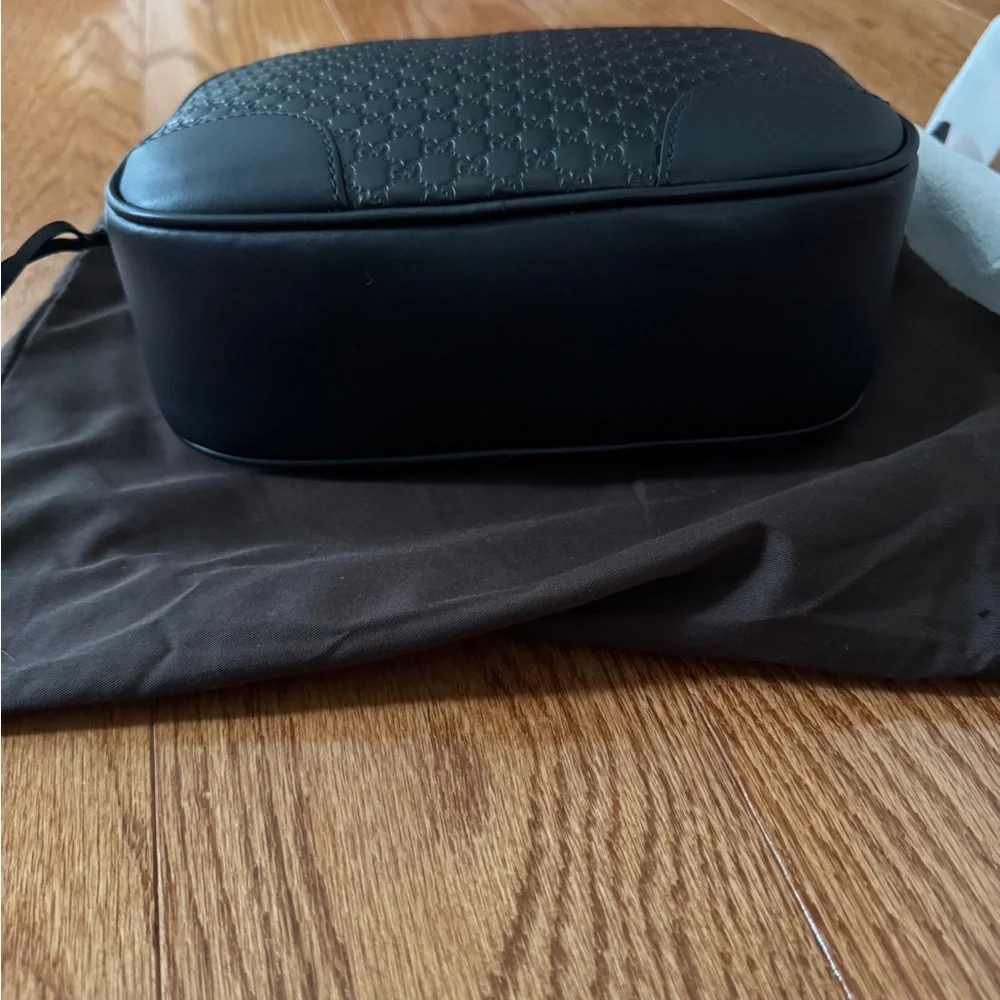 GUCCI Black Leather Bree Crossbody Bag. Brand new. - Picture 6 of 9